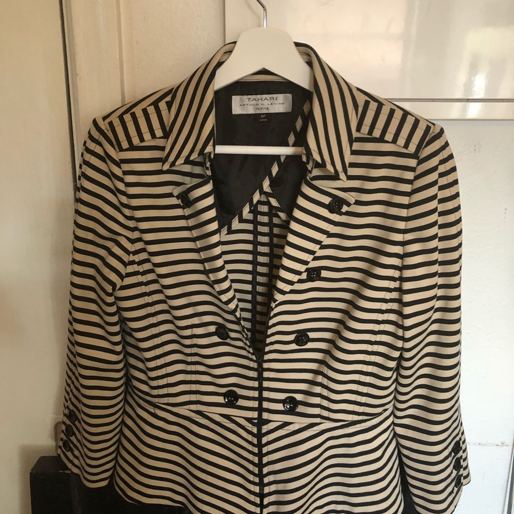 Tahari Blazer